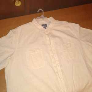 Very Nice dress shirt Great condition